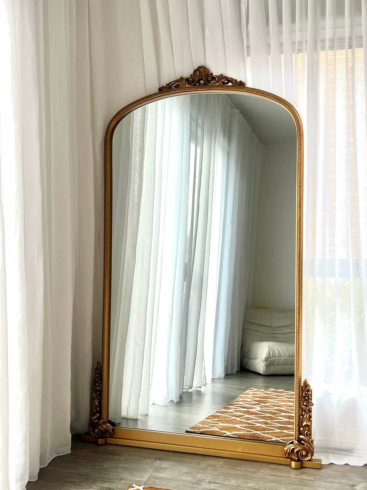 Primrose Rounded Rectangle Mirror